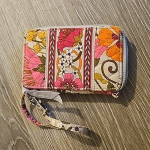 Vera bradley wallet wristlet